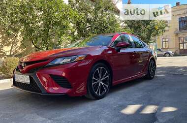 Седан Toyota Camry 2019 в Львове