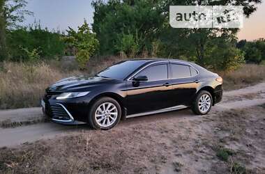 Седан Toyota Camry 2022 в Киеве