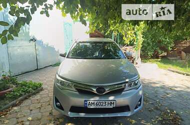 Седан Toyota Camry 2014 в Житомирі