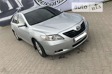 Седан Toyota Camry 2006 в Хмельницком