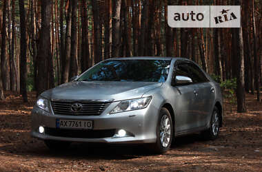 Седан Toyota Camry 2012 в Харкові