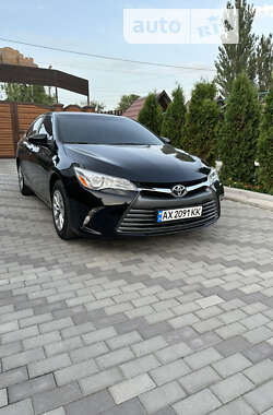 Седан Toyota Camry 2017 в 
