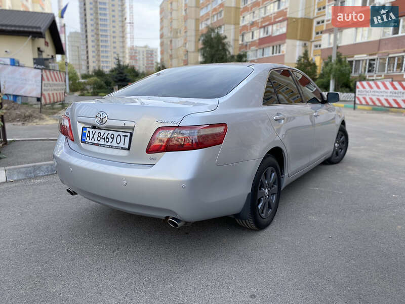 Седан Toyota Camry 2006 в Харькове