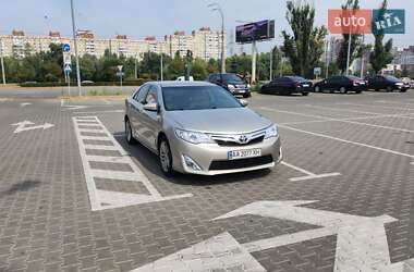 Седан Toyota Camry 2014 в 