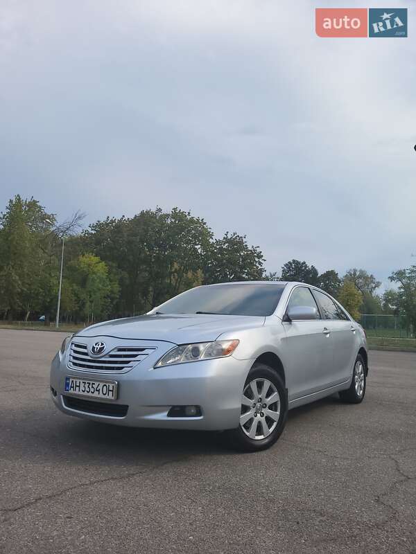 Седан Toyota Camry 2006 в Краматорске
