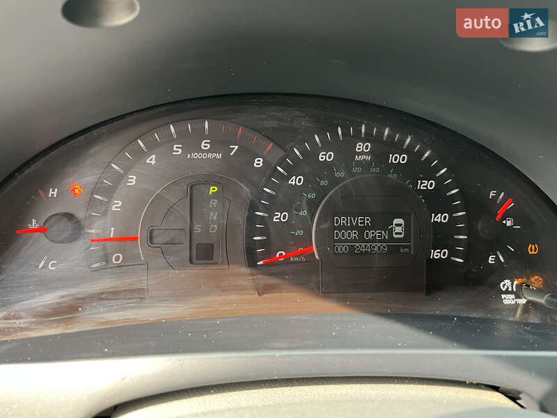 Седан Toyota Camry 2006 в Краматорске