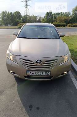 Седан Toyota Camry 2008 в Києві