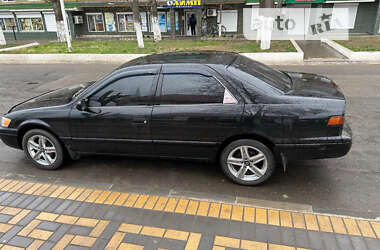 Седан Toyota Camry 1999 в Одессе