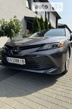 Седан Toyota Camry 2019 в Броварах