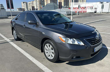 Седан Toyota Camry 2008 в Киеве