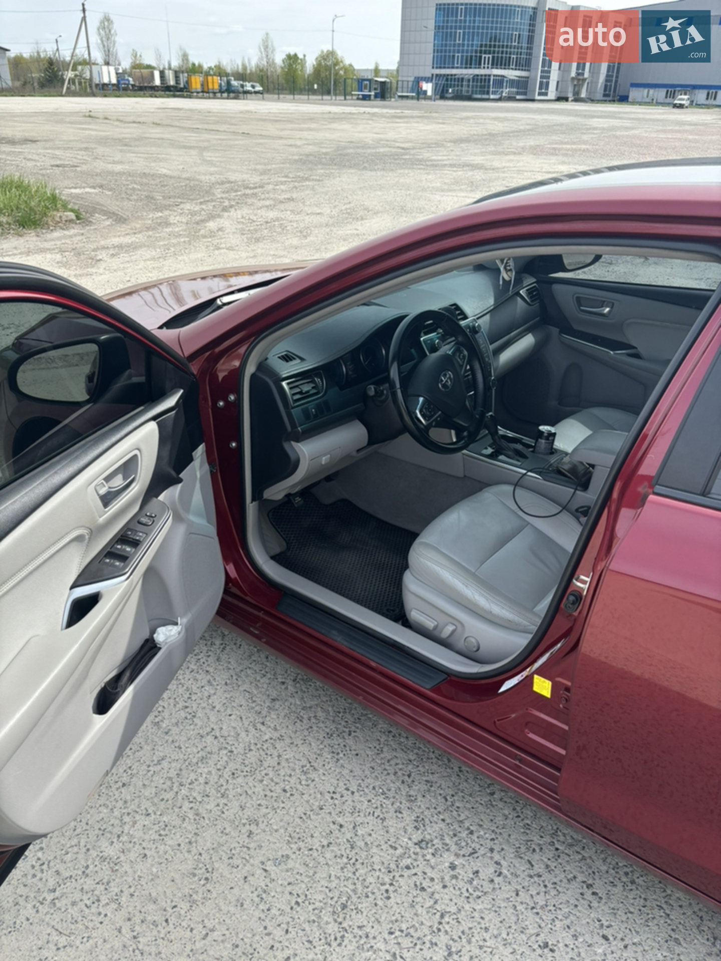 2016 Toyota Camry - мініатюра 12