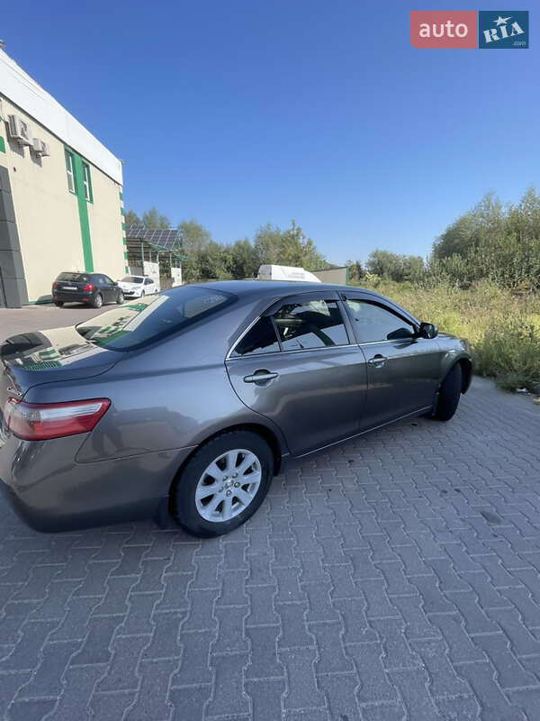 Седан Toyota Camry 2007 в Хмельницькому