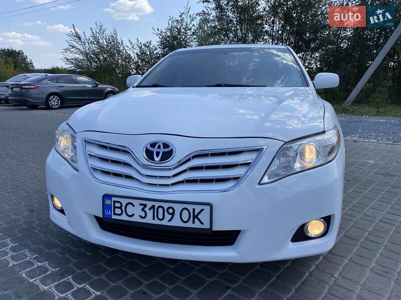 Седан Toyota Camry 2010 в Львове фото 10 Седан Toyota Camry 2010 в Львове