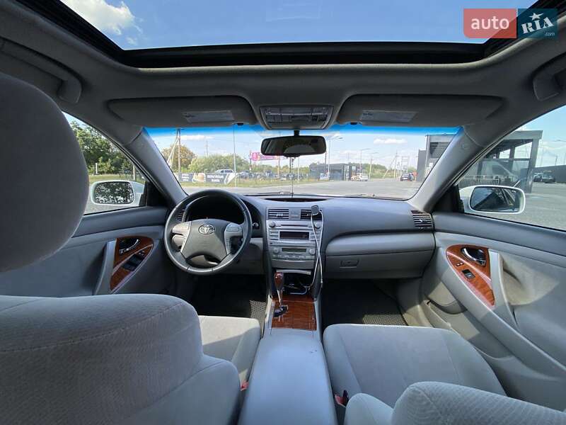 Седан Toyota Camry 2010 в Львове фото 13 Седан Toyota Camry 2010 в Львове