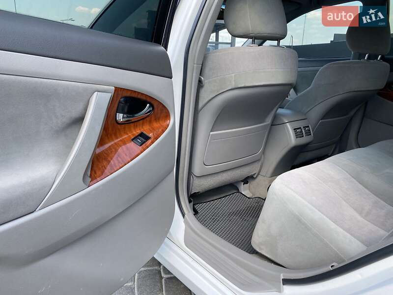 Седан Toyota Camry 2010 в Львове фото 21 Седан Toyota Camry 2010 в Львове