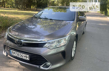 Седан Toyota Camry 2016 в Житомирі