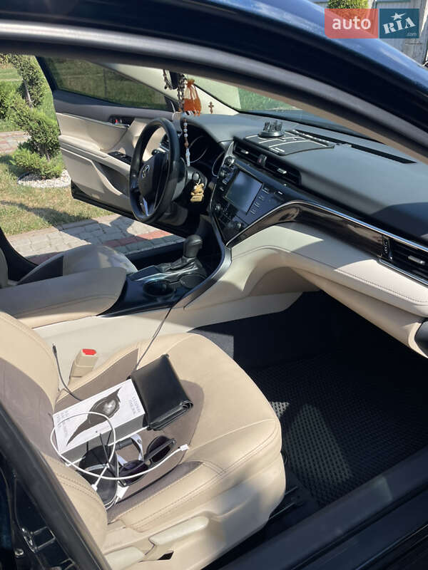 Седан Toyota Camry 2018 в Ужгороде фото 5 Седан Toyota Camry 2018 в Ужгороде