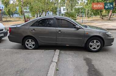 Седан Toyota Camry 2003 в Киеве