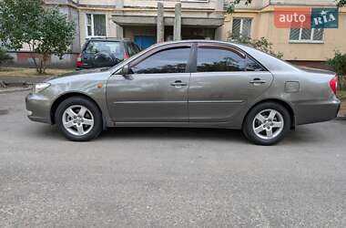 Седан Toyota Camry 2003 в Киеве