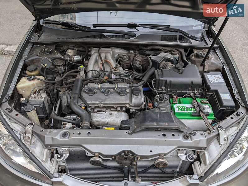 Седан Toyota Camry 2003 в Киеве