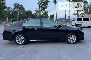 Седан Toyota Camry 2012 в Житомирі