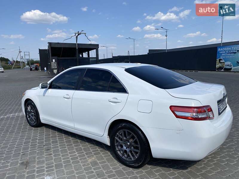 Седан Toyota Camry 2010 в Львове фото 27 Седан Toyota Camry 2010 в Львове