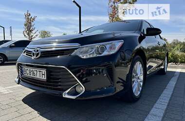 Седан Toyota Camry 2014 в Львове