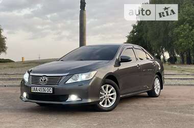 Седан Toyota Camry 2013 в Житомире