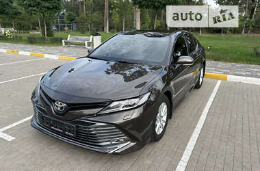 Седан Toyota Camry 2018 в Гостомеле