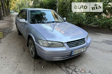 Седан Toyota Camry 1997 в Одессе