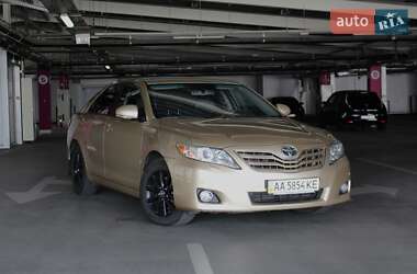 Седан Toyota Camry 2009 в Києві