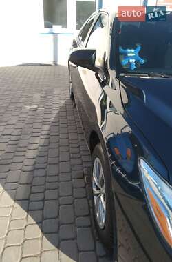 Седан Toyota Camry 2016 в Кременці