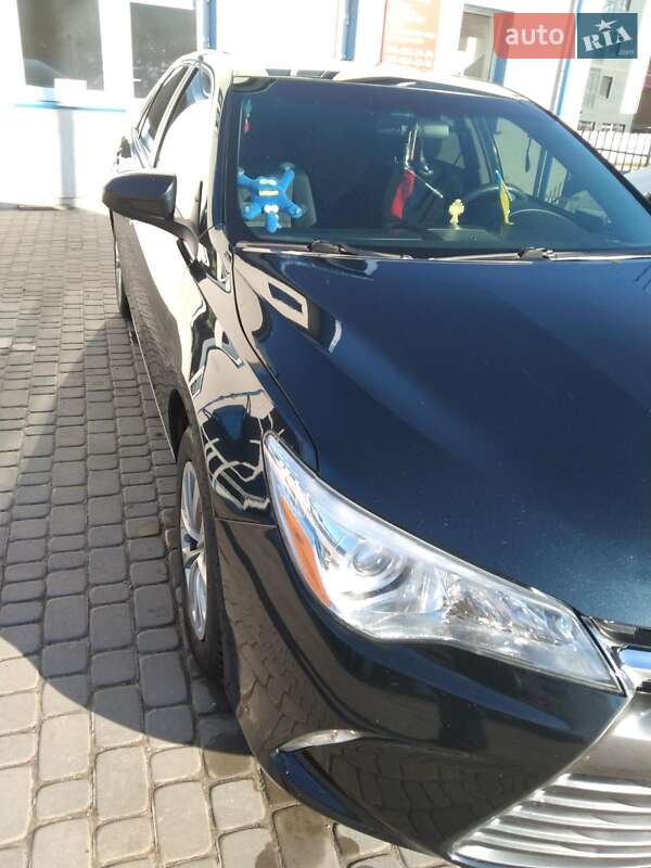 Седан Toyota Camry 2016 в Кременці