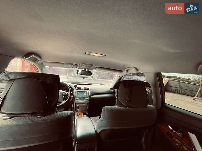 Седан Toyota Camry 2008 в Солотвине