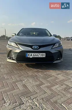 Toyota Camry 2021