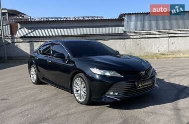 Седан Toyota Camry 2020 в Києві