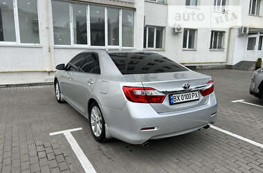 Седан Toyota Camry 2011 в Хмельницком