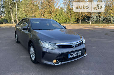 Седан Toyota Camry 2016 в Житомирі