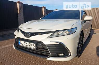 Седан Toyota Camry 2021 в Тульчині