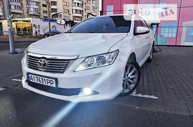 Седан Toyota Camry 2014 в Киеве