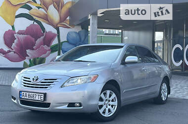 Седан Toyota Camry 2008 в Києві