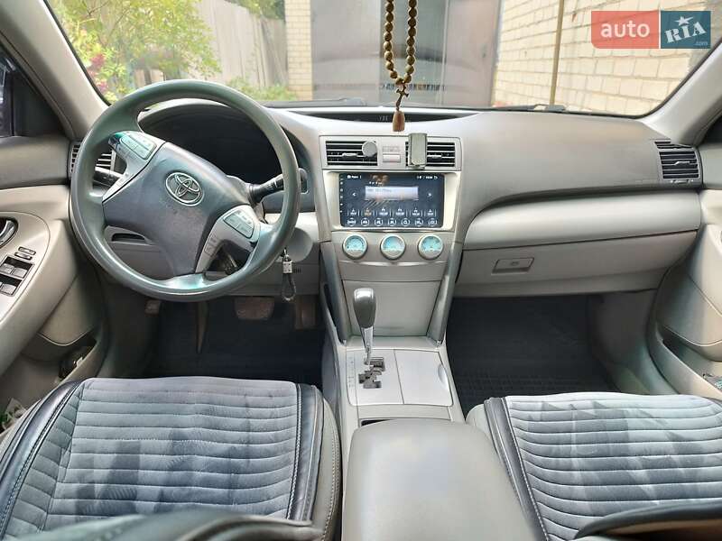Седан Toyota Camry 2007 в Славянске