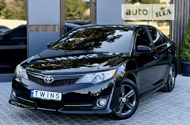 Toyota Camry 2014