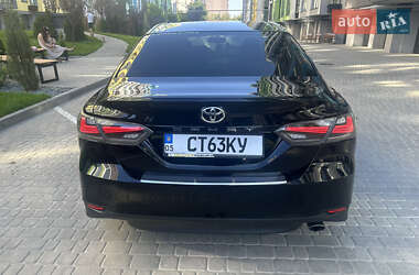 Седан Toyota Camry 2018 в Днепре