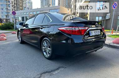 Седан Toyota Camry 2015 в Києві