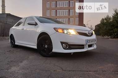 Седан Toyota Camry 2012 в Киеве