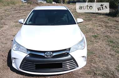 Седан Toyota Camry 2015 в Киеве