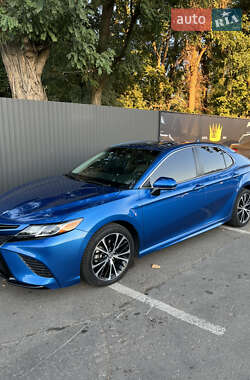 Toyota Camry 2019