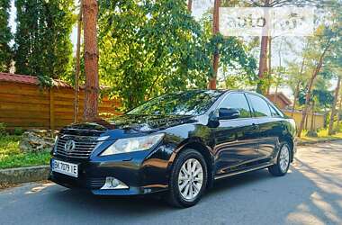 Седан Toyota Camry 2014 в Ровно