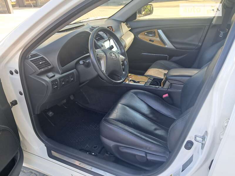 Седан Toyota Camry 2007 в Житомирі
